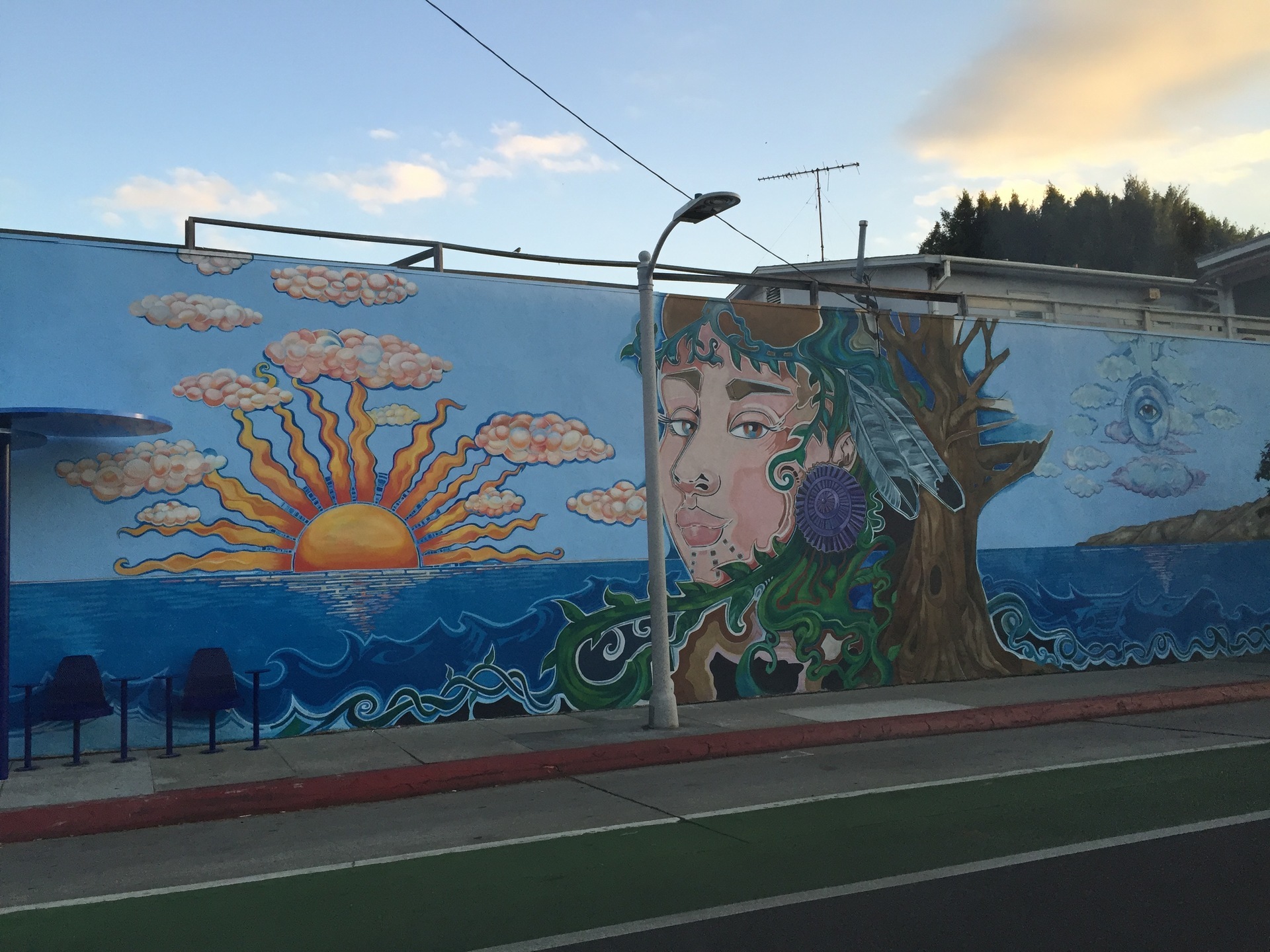 ロサンゼルスでよく見るウオールアート オシャレな壁画 １ 家族でアメリカ ロサンゼルス滞在記